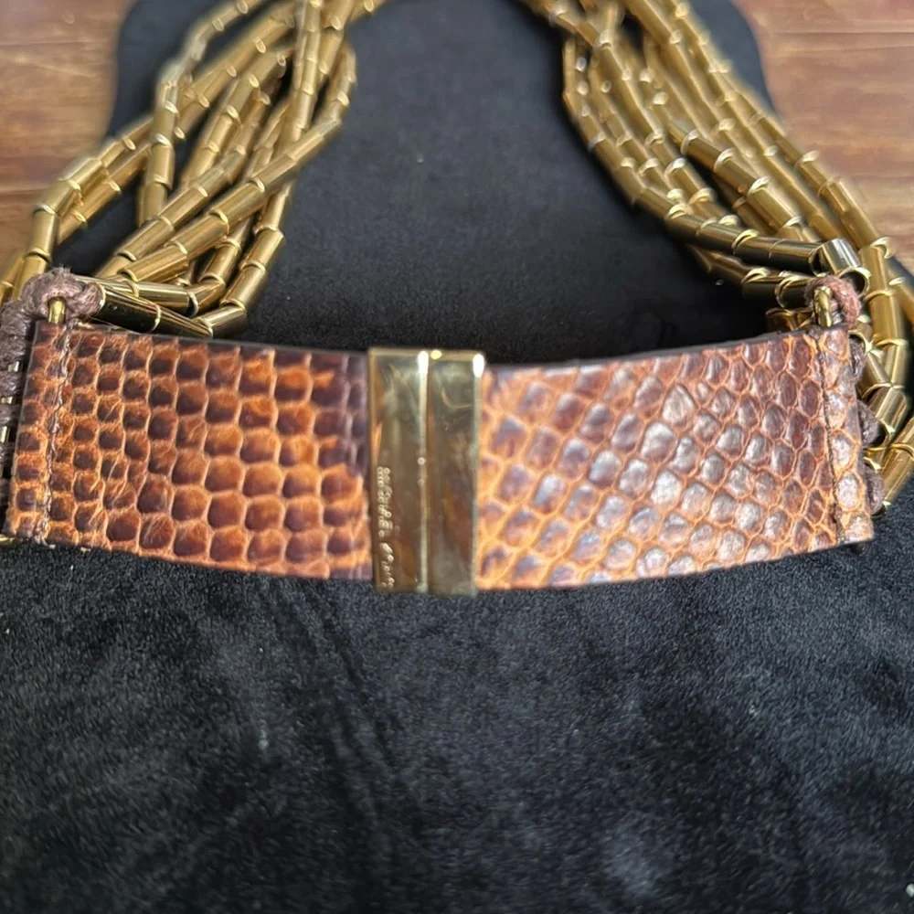  Michael Kors gold tone ( possibly brass)and snake embossed necklace - Picture 5 of 10